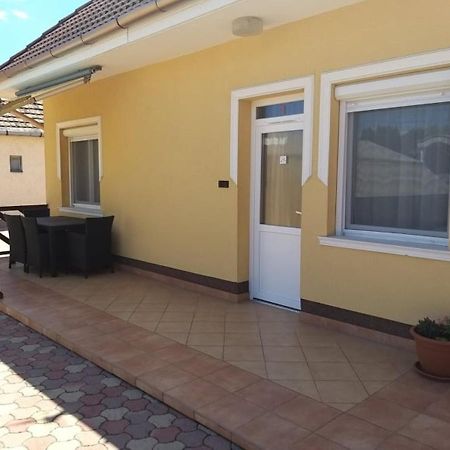 Garden Apartmanház 2 Hajdúszoboszló Dış mekan fotoğraf
