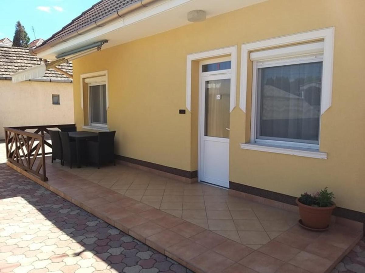 Garden Apartmanház 2 Hajdúszoboszló Dış mekan fotoğraf