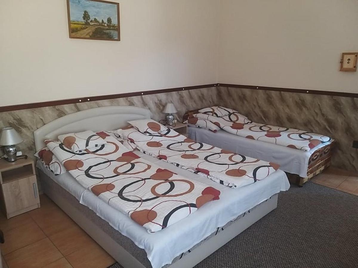 Garden Apartmanház 2 Hajdúszoboszló Dış mekan fotoğraf